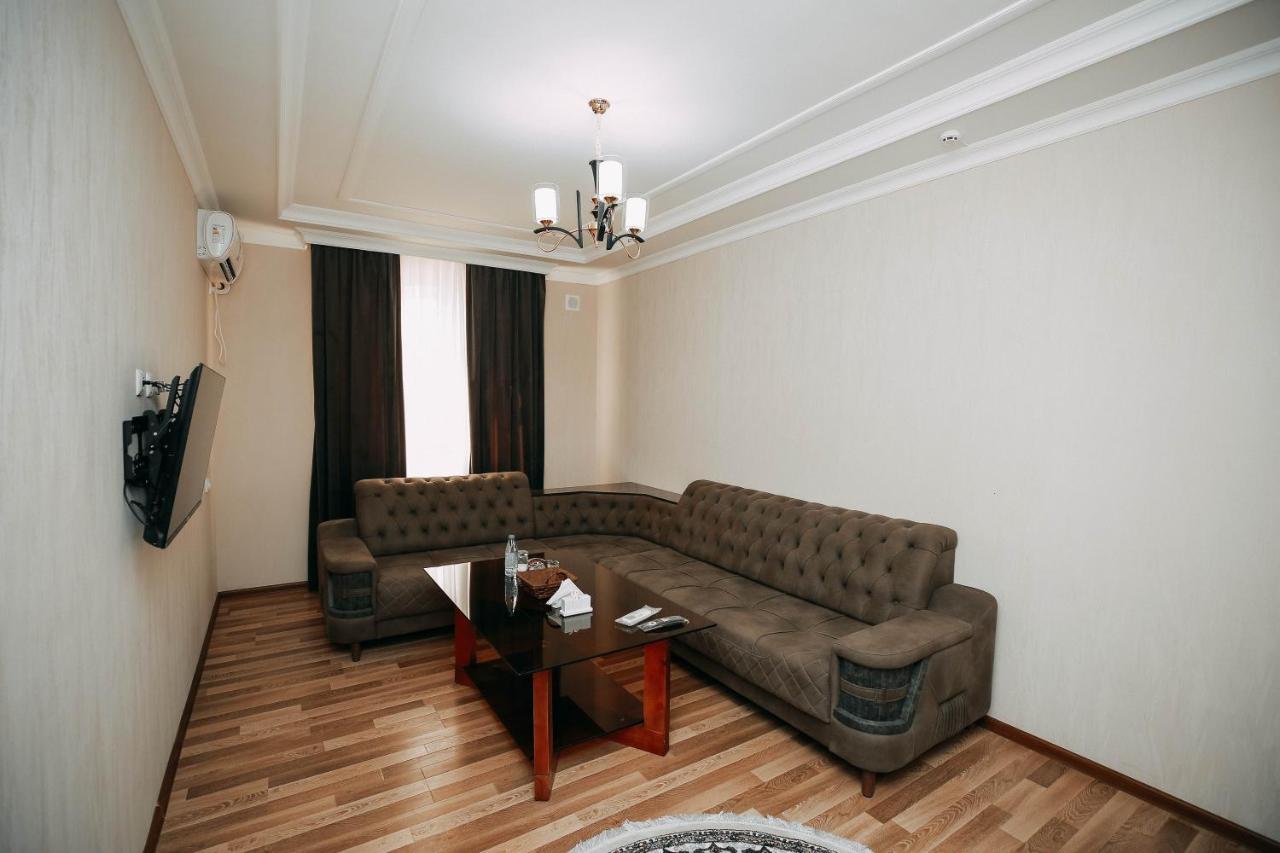 Fayz Hotel Yrgench Exterior foto