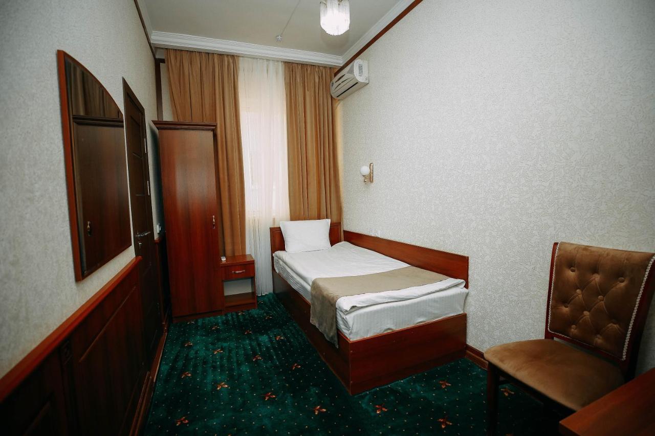 Fayz Hotel Yrgench Exterior foto