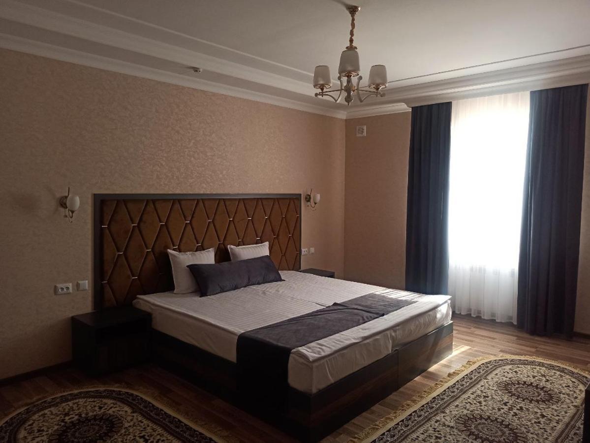 Fayz Hotel Yrgench Exterior foto